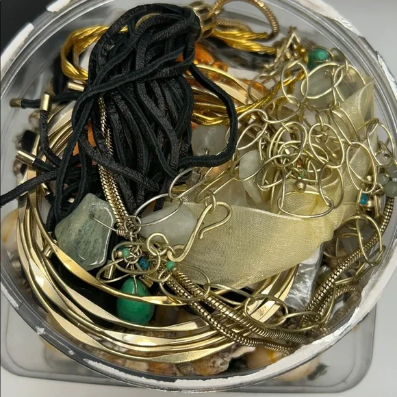 Mystery Jewelry Jar - Picture 5 of 8